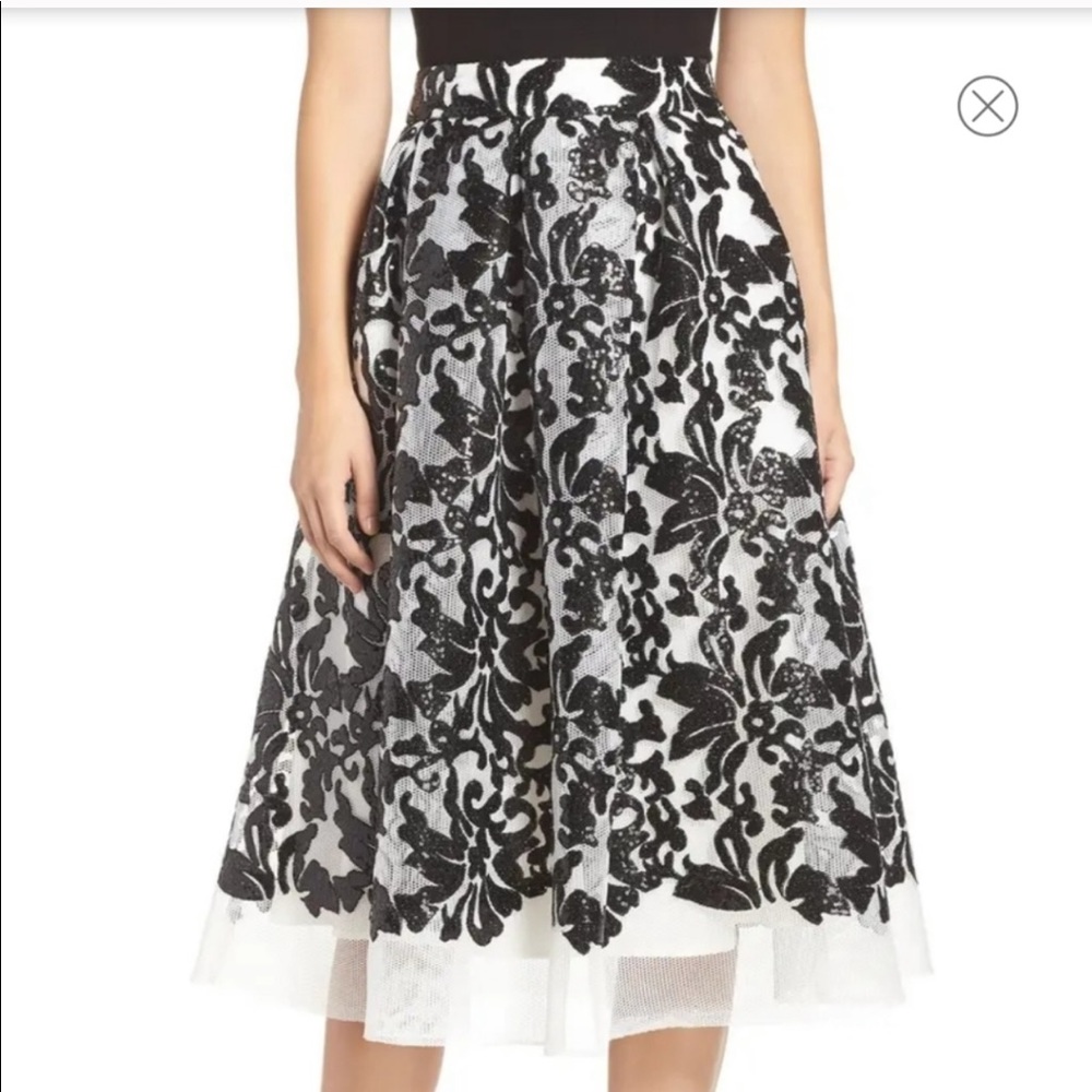 Eliza J Black & White Sequin Squirt- size 14